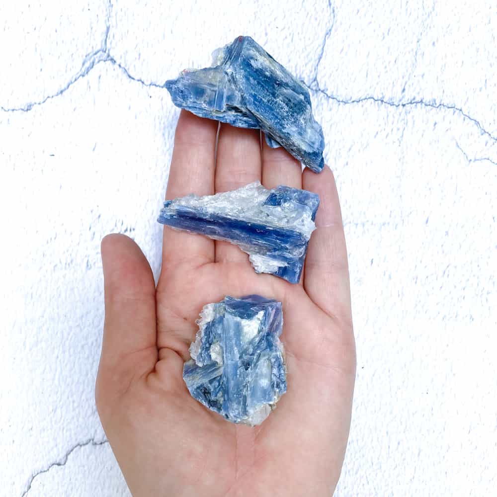 BLUE KYANITE NATURAL CRYSTAL