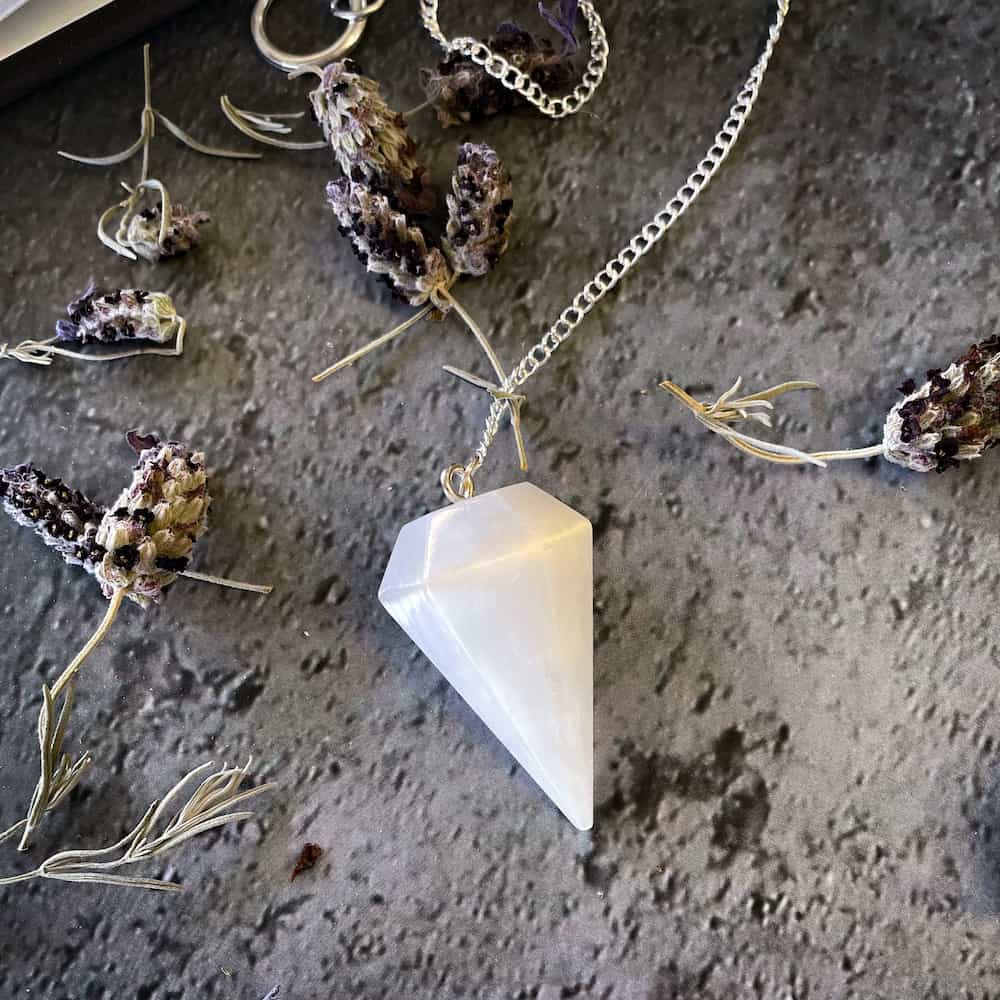 CRYSTAL PENDULUM