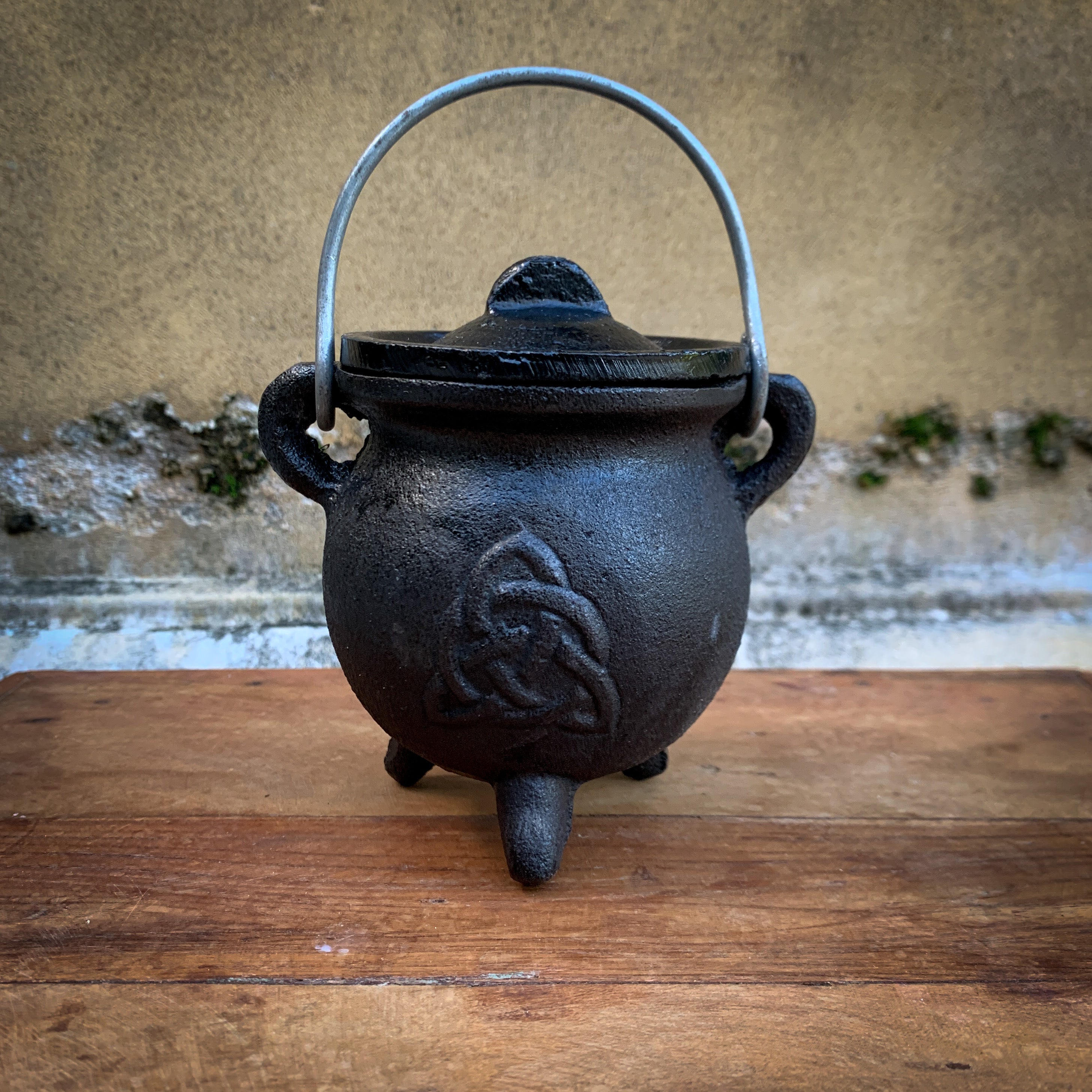 Mini Ritual Cauldron Triple Goddess Black