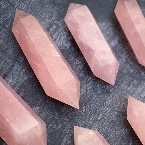 Rose quartz crystal double terminated points