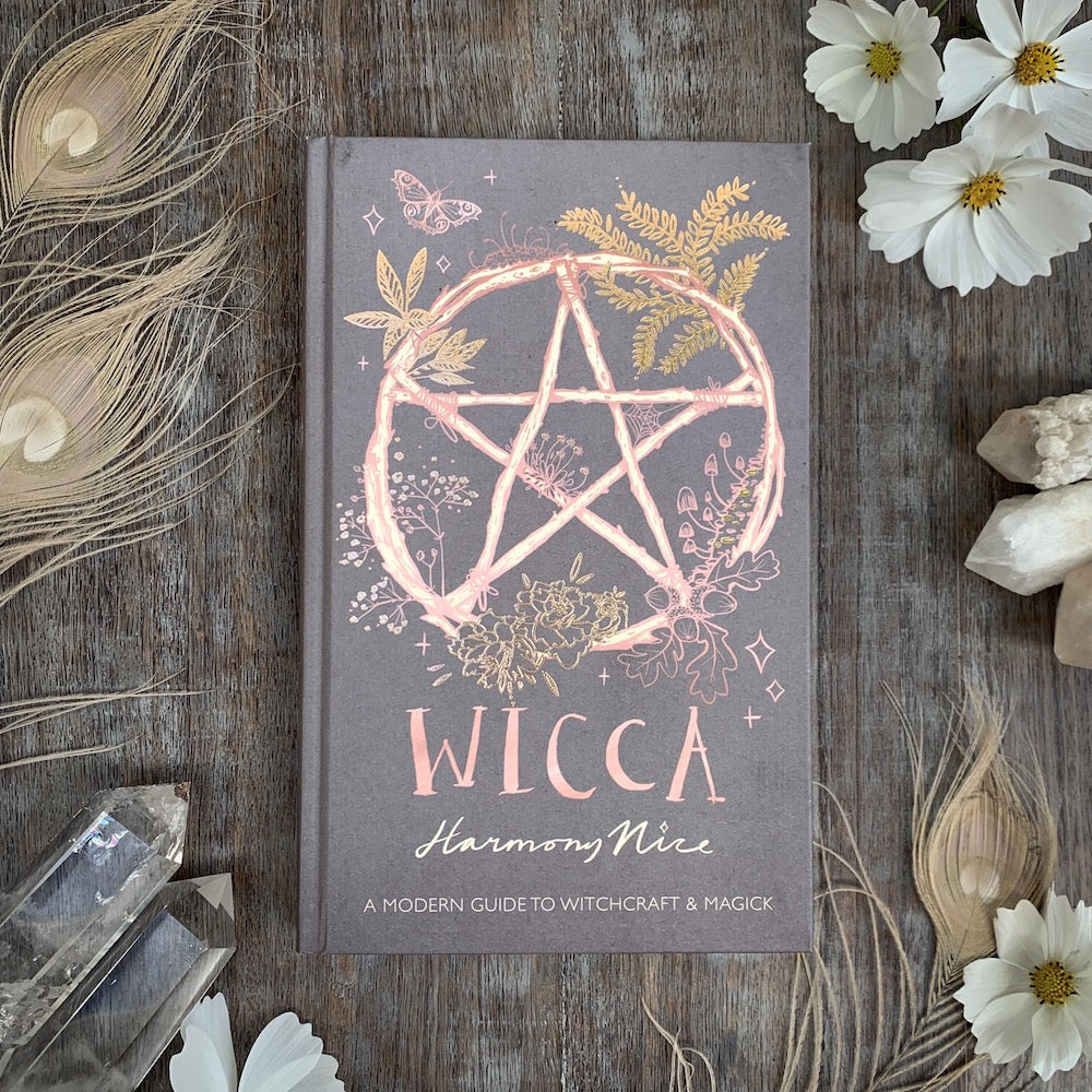 WICCA - A MODERN GUIDE TO WITCHCRAFT & MAGICK